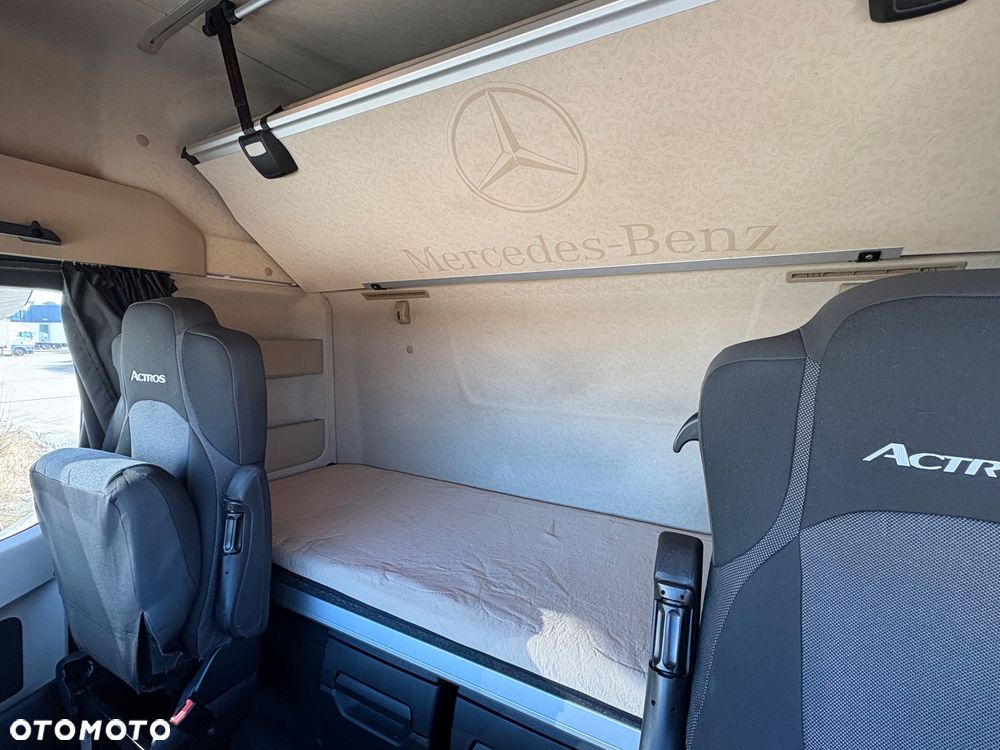 Mercedes-Benz Actros - 16