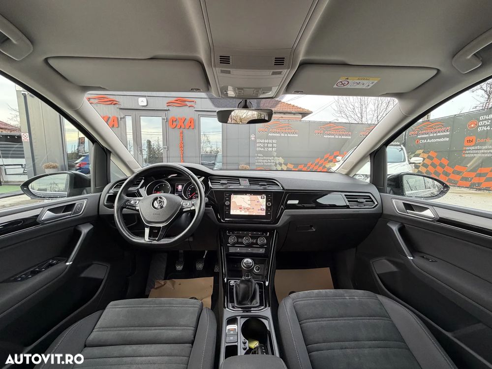 Volkswagen Touran 2.0 TDI SCR Highline - 8
