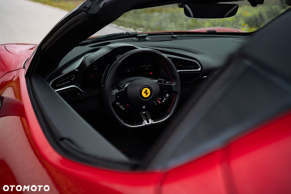 Ferrari 296 GTS - 11