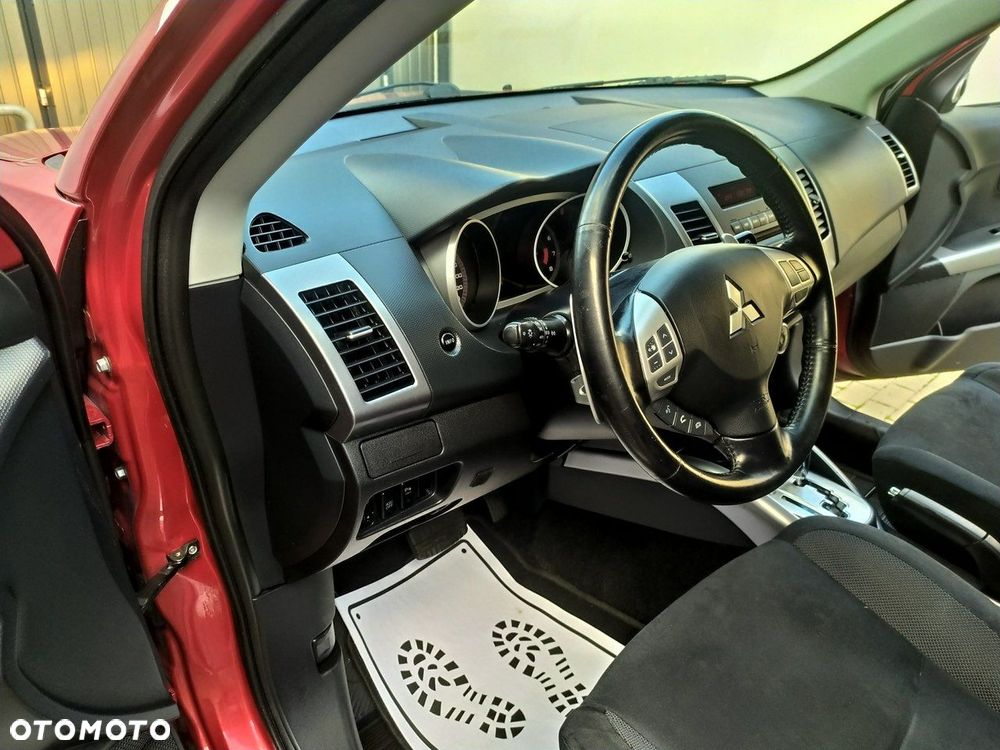 Mitsubishi Outlander 2.4 4WD CVT Intense - 15