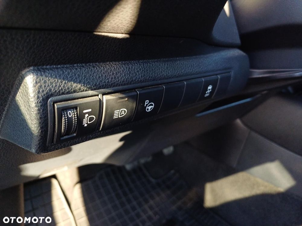 Toyota Corolla 1.8 Hybrid GPF Comfort - 23