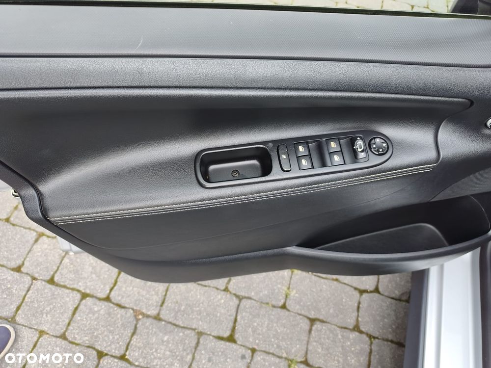 Peugeot 207 1.6 VTi Outdoor - 28