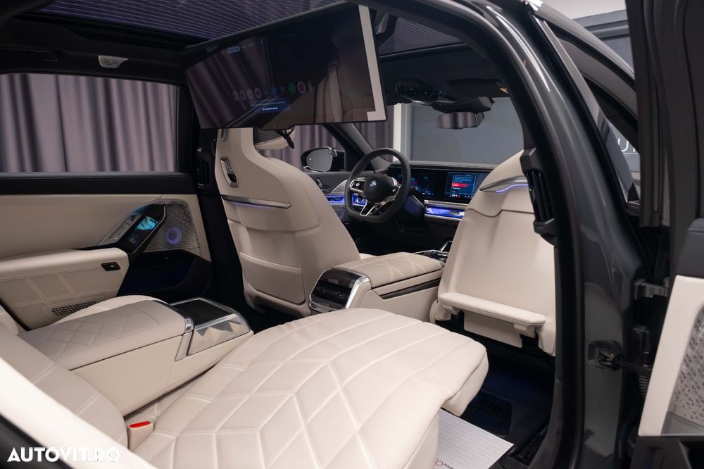 BMW M7 M760e xDrive AT PHEV - 20