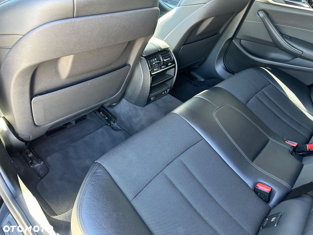 BMW Seria 5 520d Sport Line sport - 21