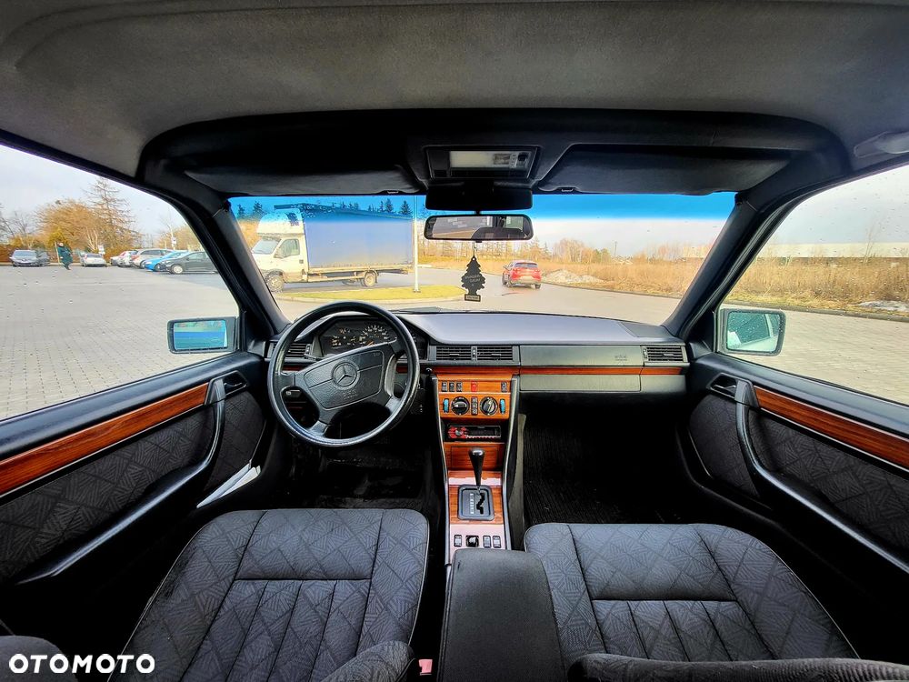 Mercedes-Benz Klasa E - 11