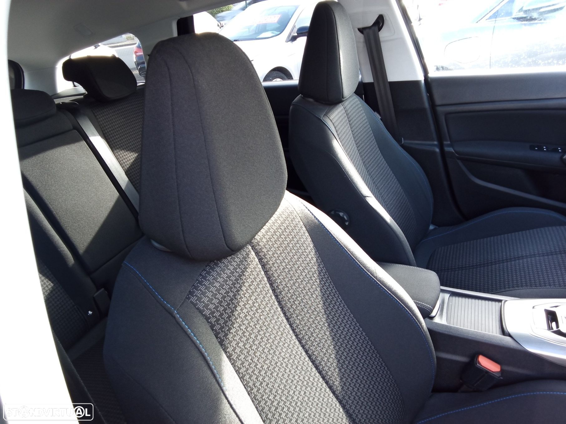Peugeot 308 SW 1.5 BlueHDi Active EAT8 - 24
