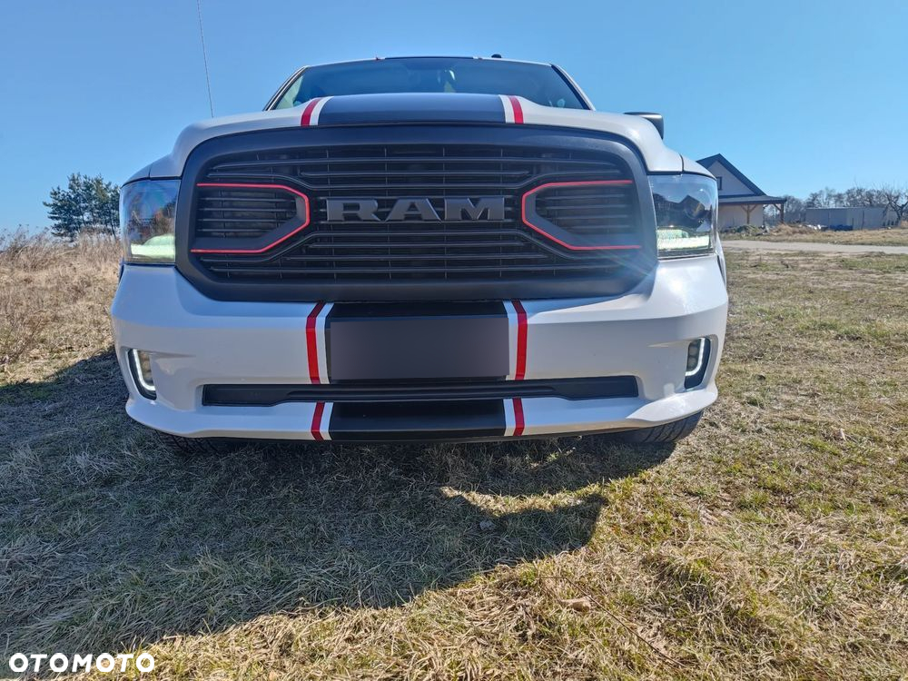 Dodge RAM 1500 5.7 4x4 - 5