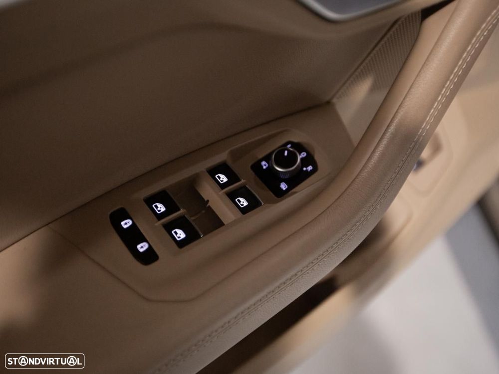 VW Touareg 3.0 TDI V6 Elegance Plus - 15