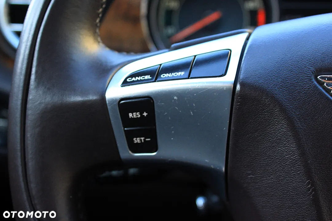 Bentley Continental GT V8 - 14