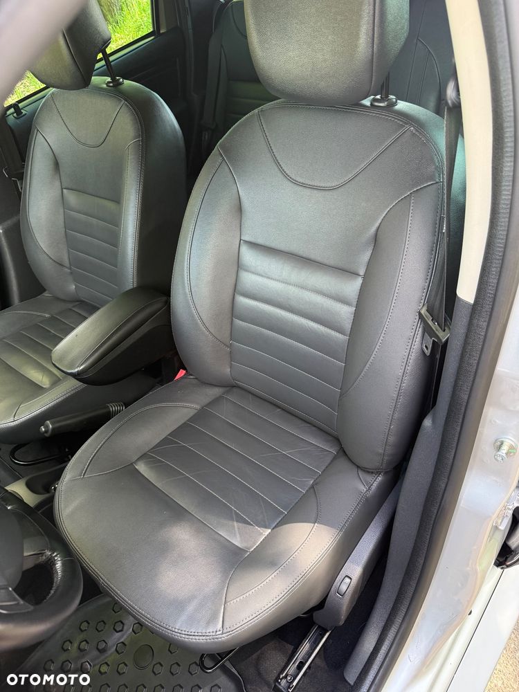 Dacia Duster 1.5 dCi Laureate 4x4 - 26
