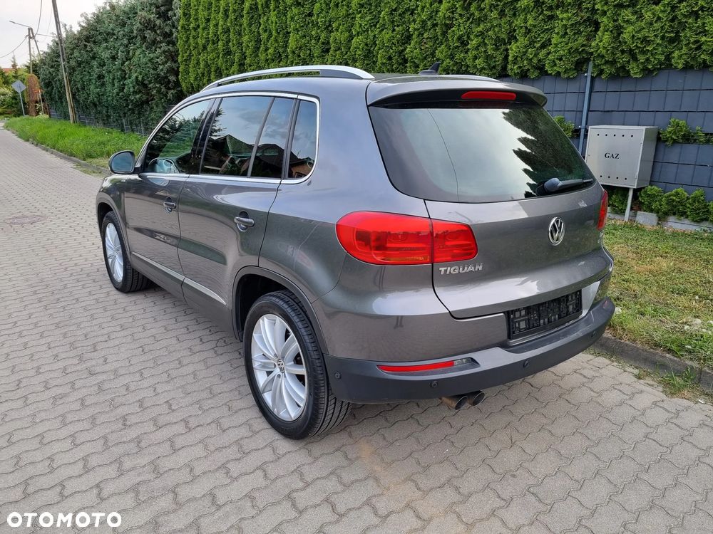 Volkswagen Tiguan 2.0 TDI 4Mot Perfectline R-Style - 4