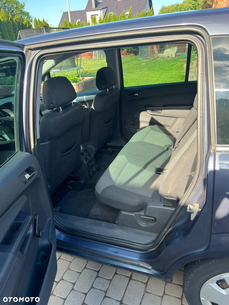 Opel Zafira 1.8 Family - 12