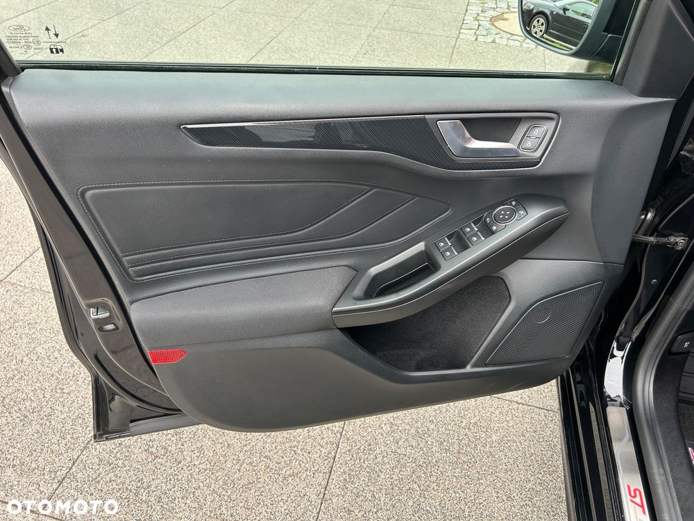 Ford Focus - 33