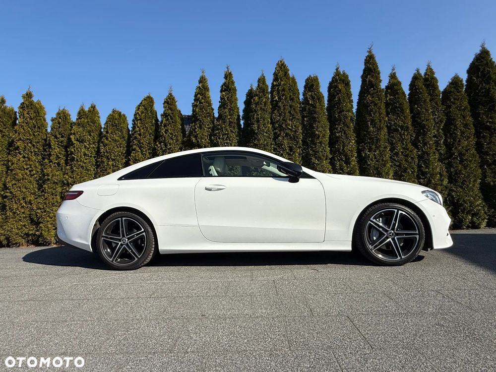 Mercedes-Benz Klasa E 220 d 4-Matic 9G-TRONIC - 4