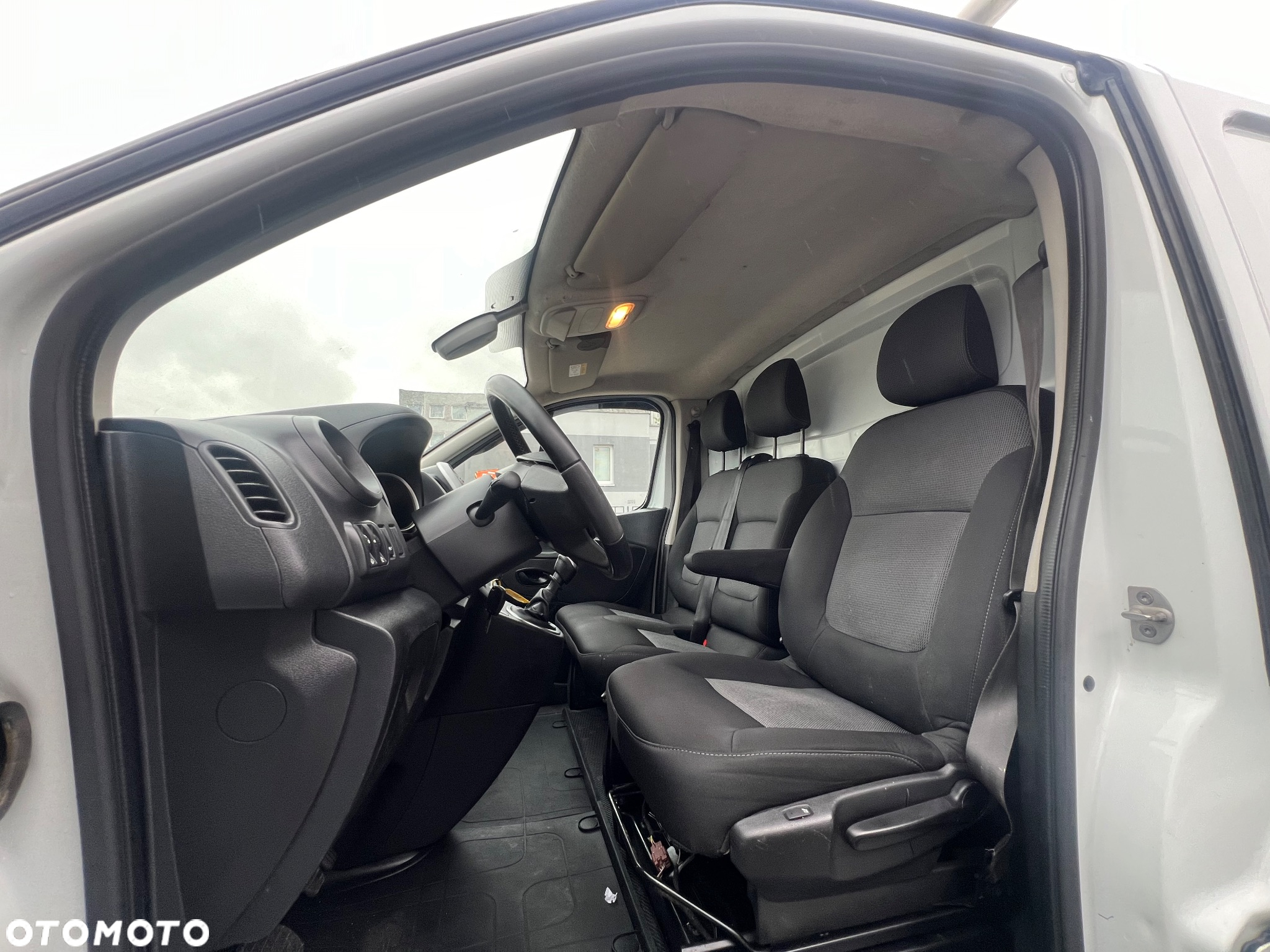Renault TRAFIC L2H1 - 7