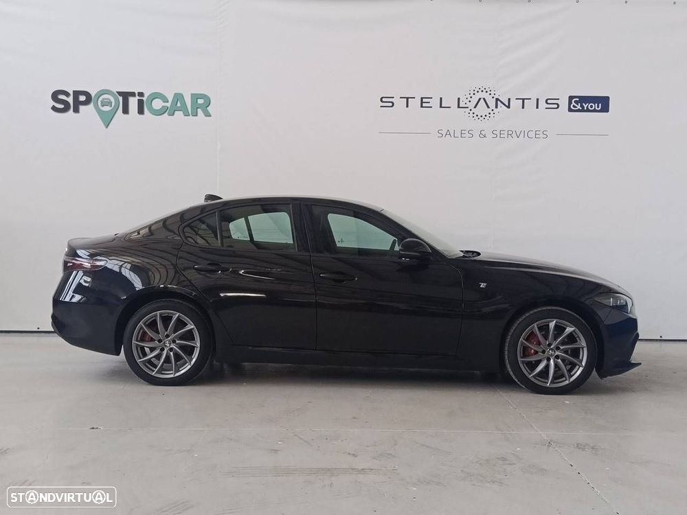 Alfa Romeo Giulia 2.0 T TI Q4 AT8 - 4