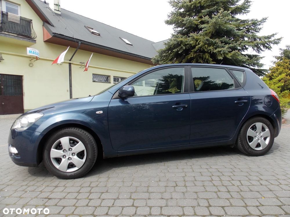 Kia Ceed 1.4 CVVT ISG Spirit - 3