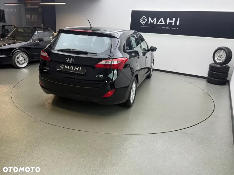 Hyundai i30 1.6 CRDI Trend - 11