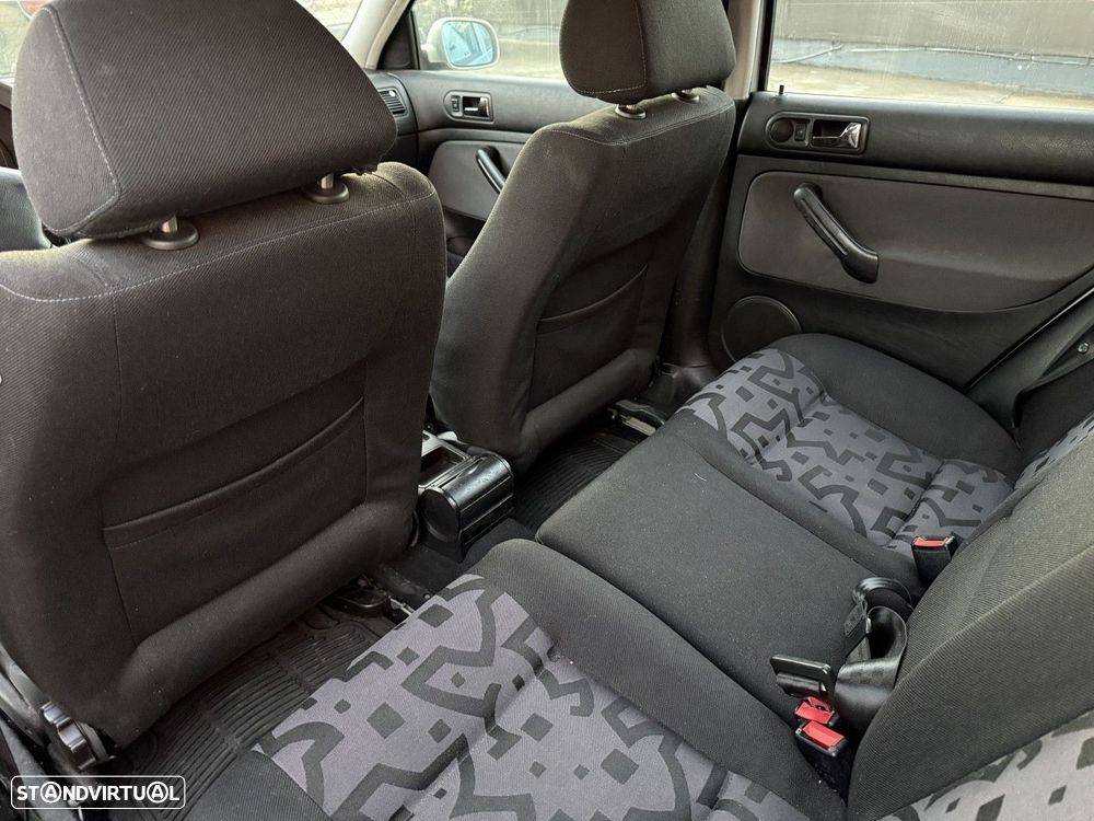 VW Golf 1.4 FSi Confortline - 5