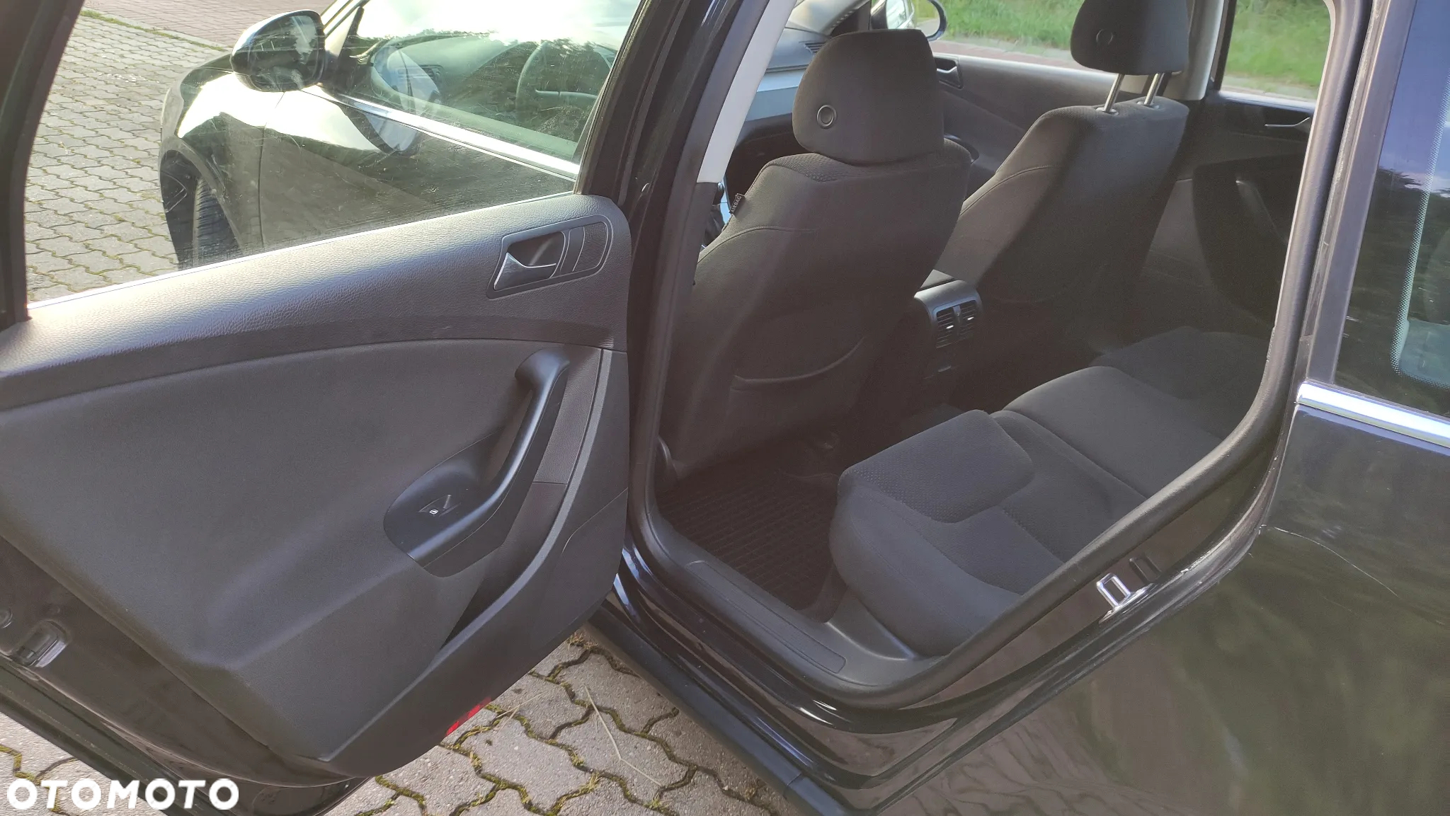 Volkswagen Passat 2.0 TDI DPF Highline - 12