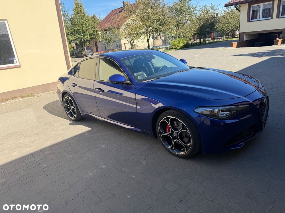 Alfa Romeo Giulia 2.2 D Turbo B-Tech Edition - 2