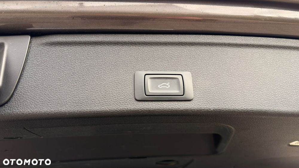 Audi A4 Avant 2.0 TDI DPF clean diesel quattro S tronic S line Sportpaket - 37