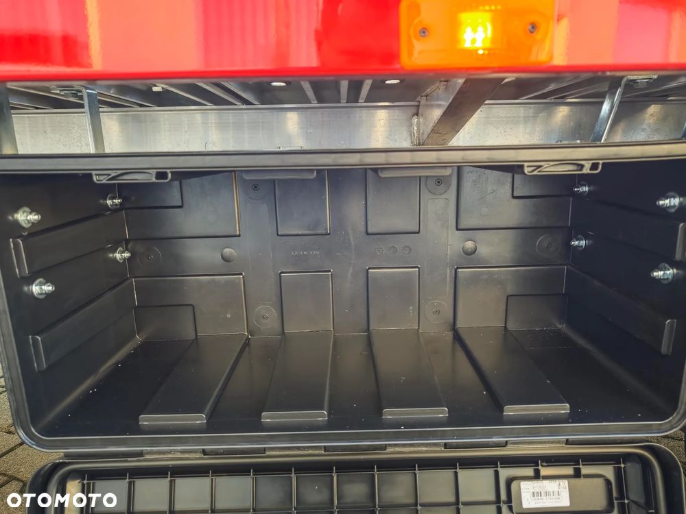 Iveco Daily Autolaweta od ręki ! VDI z kabiną sypialną - 22