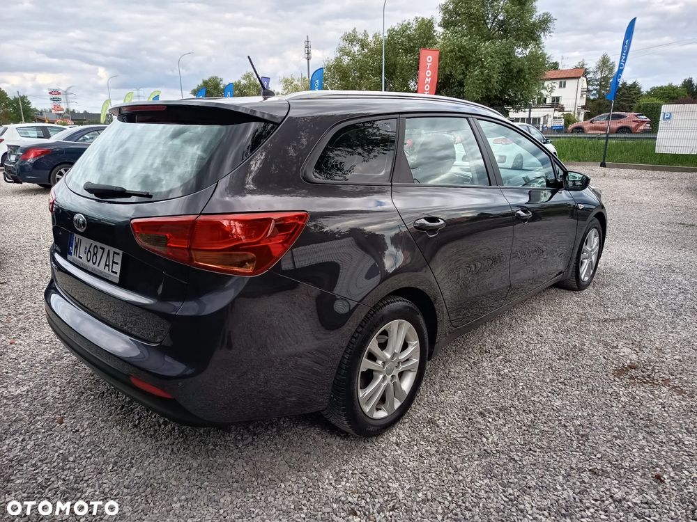 Kia Ceed 1.4 CVVT Dream-Team Edition - 9