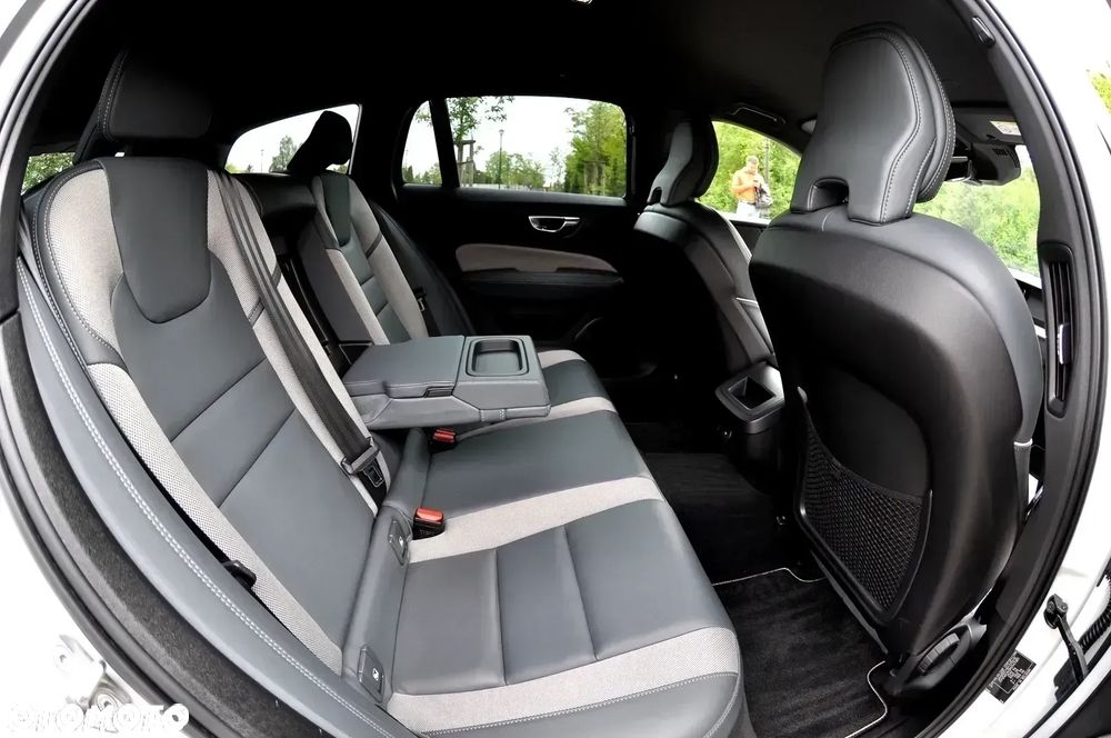 Volvo V60 B4 B Geartronic RDesign - 27