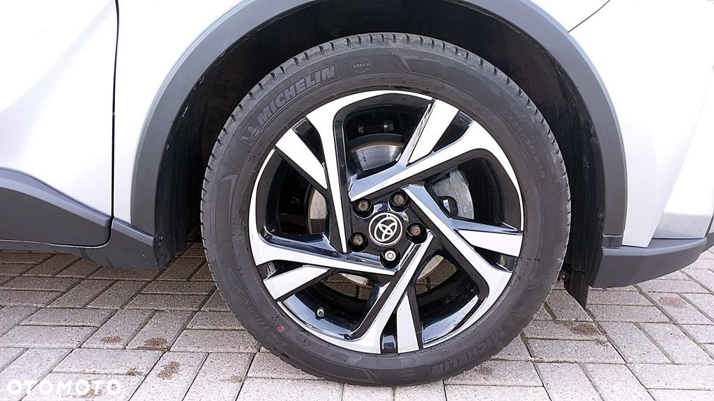 Toyota C-HR - 15