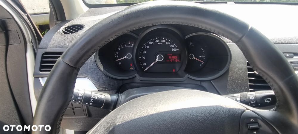 Kia Picanto - 25