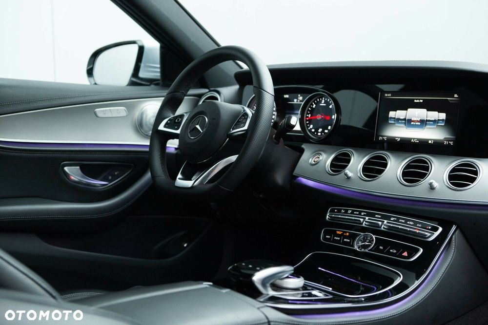 Mercedes-Benz Klasa E 220 d 9G-TRONIC - 26
