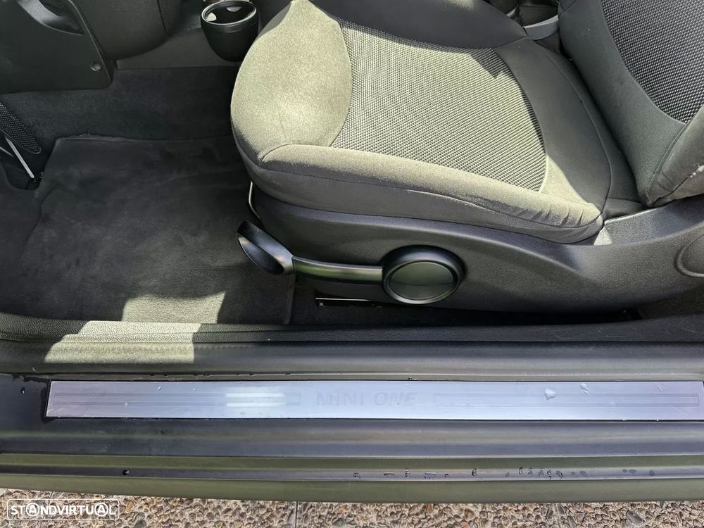 MINI 3 Portas One 1.4 - 36