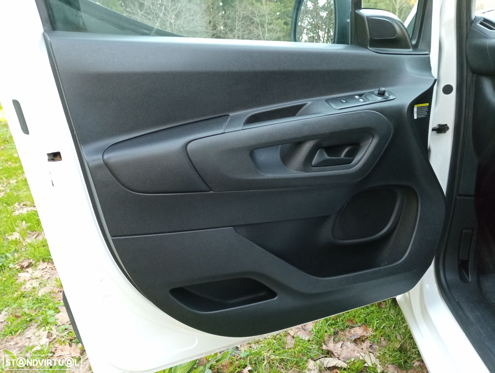 Opel COMBO - 12