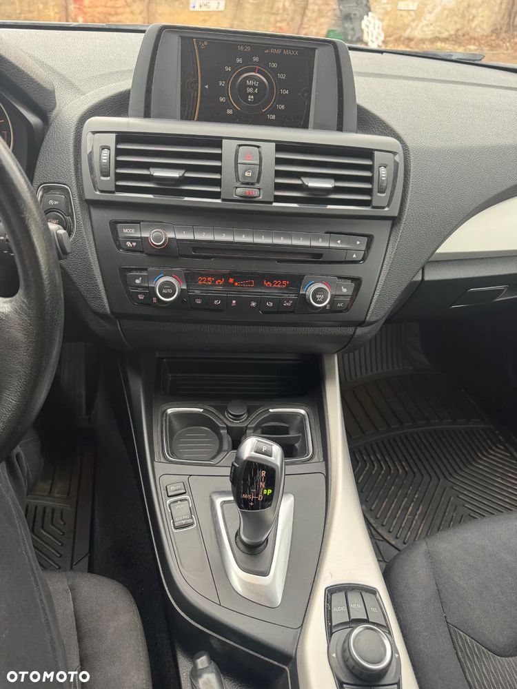 BMW Seria 1 116i Sport Line - 2