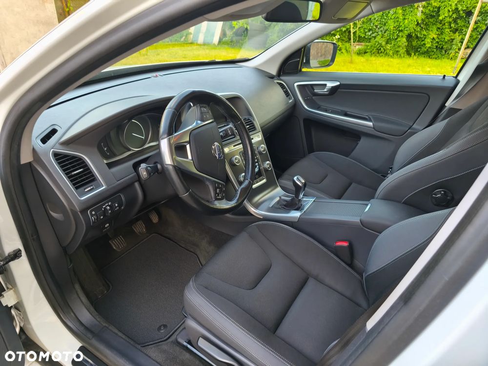 Volvo XC 60 D4 Drive-E Summum - 3