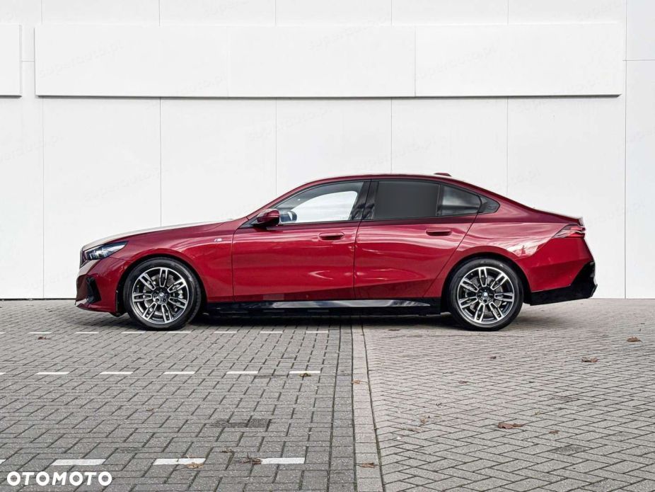 BMW Seria 5 520i mHEV M Sport - 3