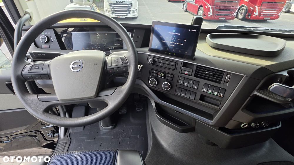 Volvo ///FH///460///2023///GLOBETROTTER/// XXL///HDS///HIAB///WECON///CHWYTAK/// ROTATOR///WAGA///JEDYNE 125 TYŚ KM/// PRZYCZEPA///FULL LED///VIRTUAL COCPIT/// STAN JAK NOWY. - 32
