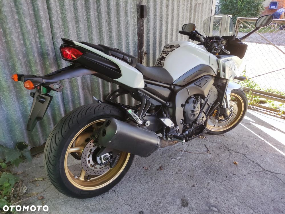 Yamaha FZ8 - 4