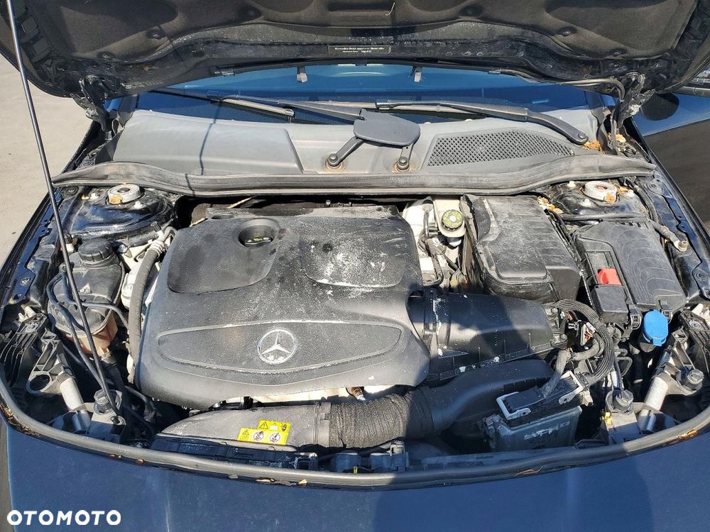 Mercedes-Benz CLA 250 4Matic 7G-DCT - 10