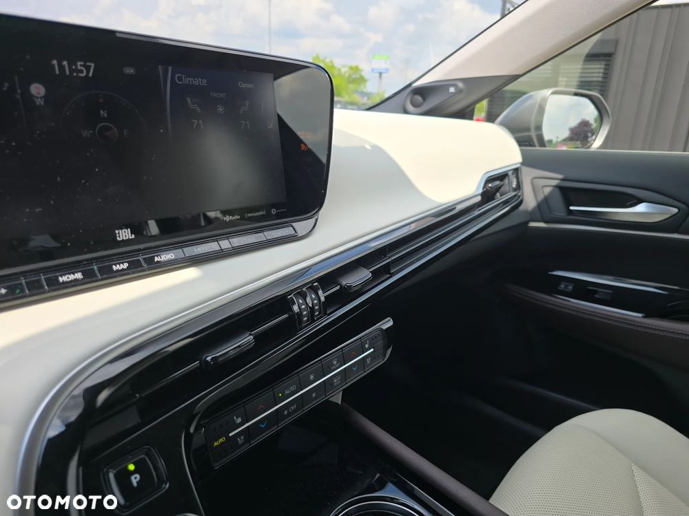 Toyota Mirai Executive - 18