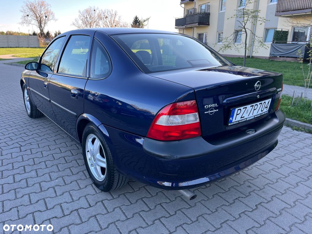 Opel Vectra 1.6 CD - 4