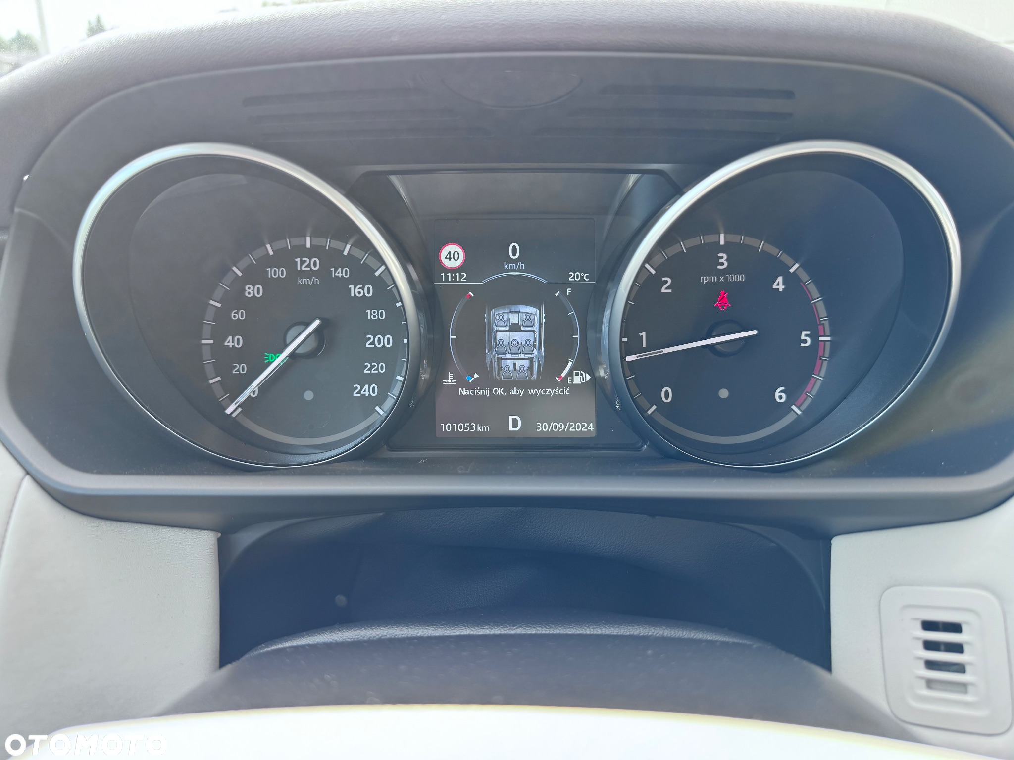 Land Rover Discovery V 2.0 SD4 HSE - 29