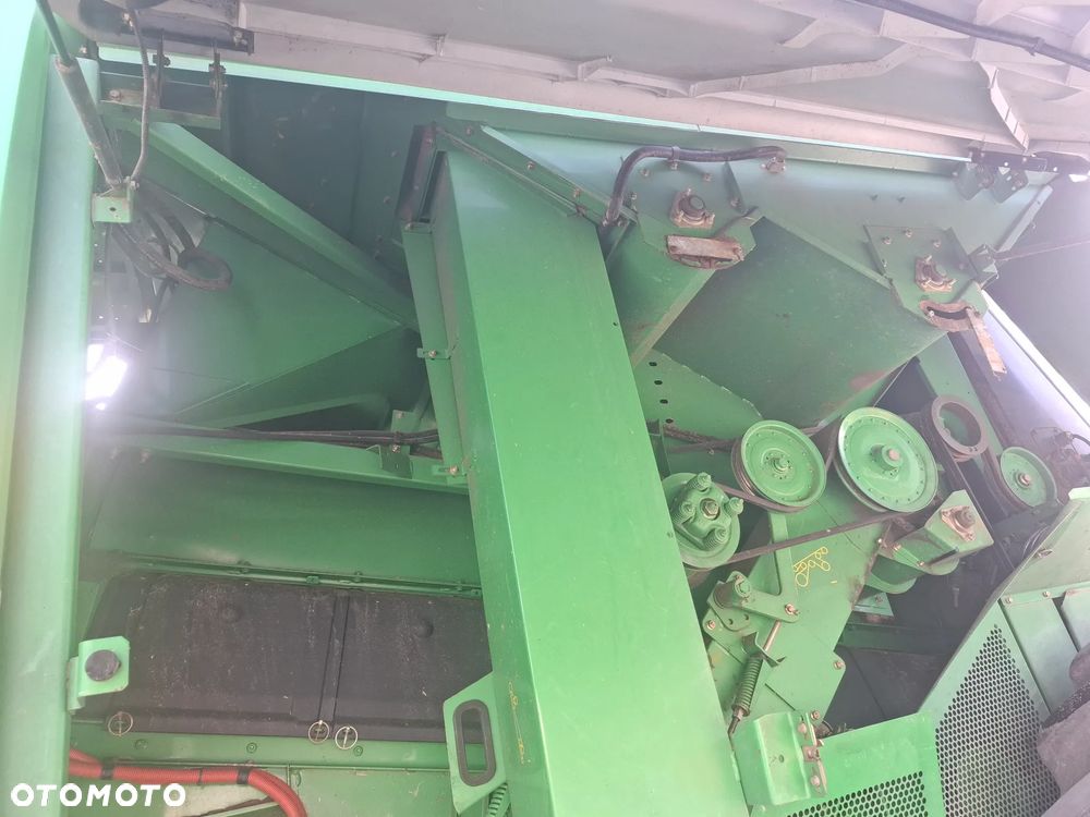 John Deere 9880i STS - 17