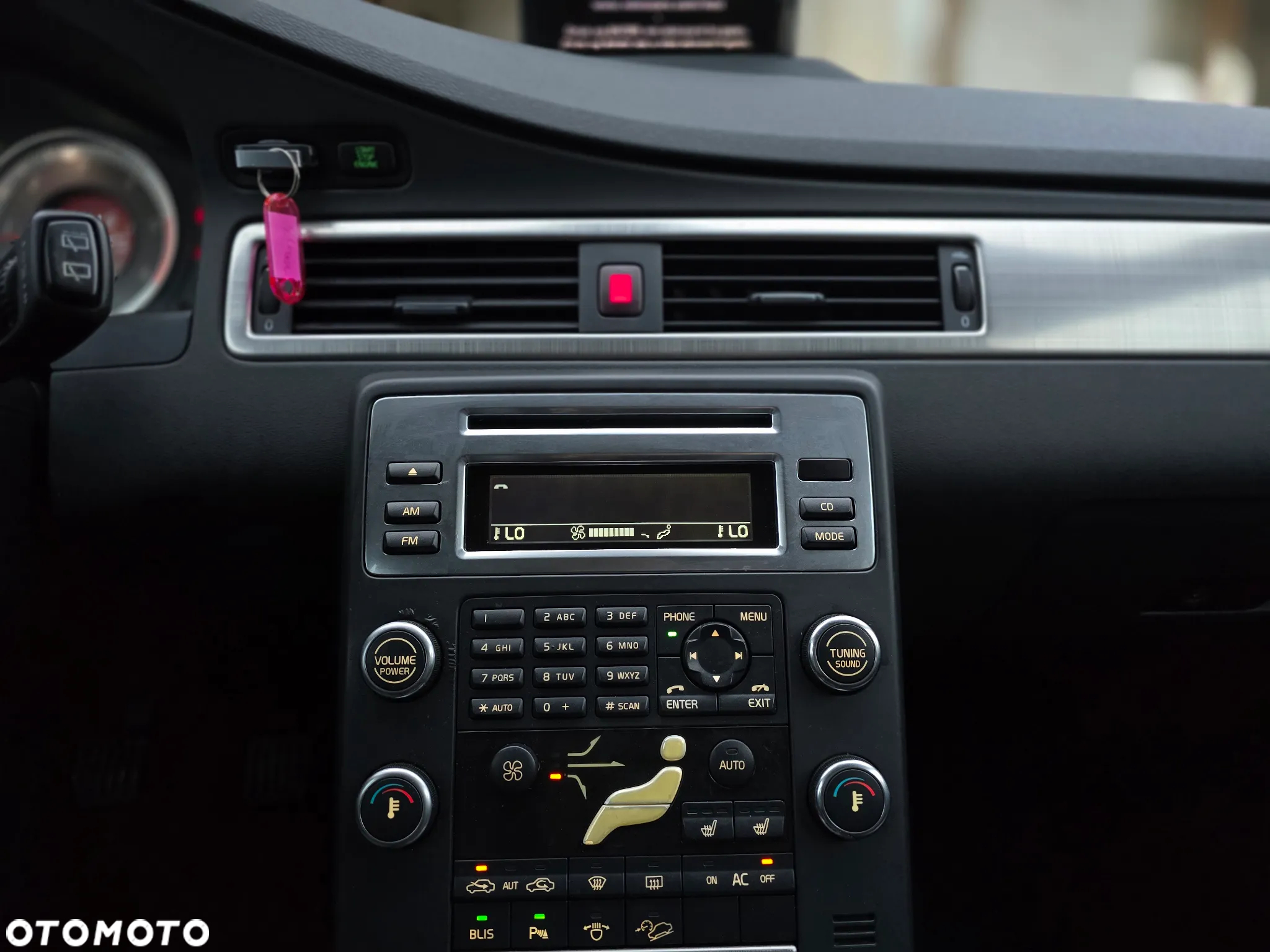 Volvo XC 70 - 22