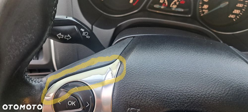 Ford Focus 1.6 EcoBoost Titanium - 25