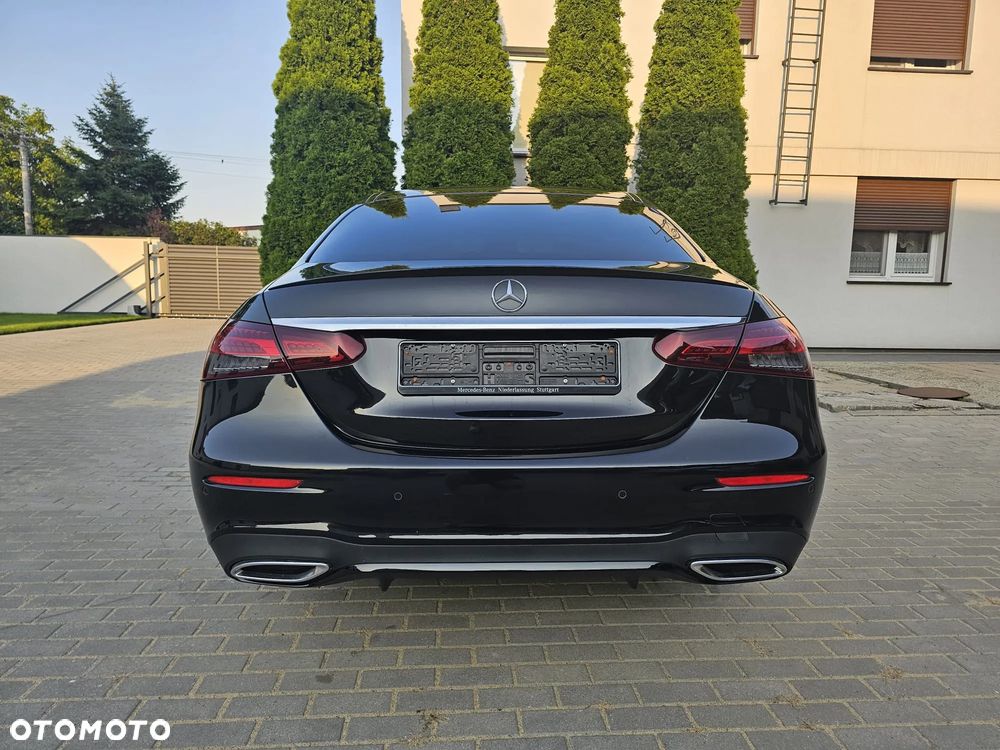 Mercedes-Benz Klasa E 300 9G-TRONIC AMG Line - 7