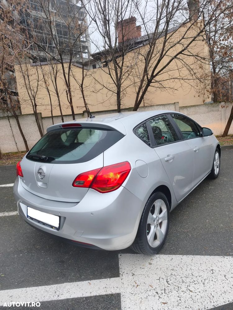 Opel Astra 1.6 Enjoy - 4