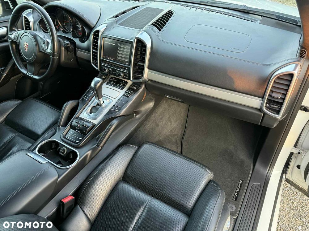 Porsche Cayenne - 8