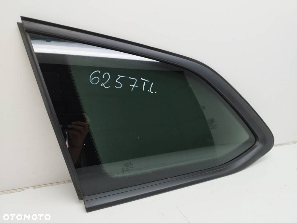 SZYBA LEWA TYŁ KAROSERYJNA 3J0845297A SKODA SUPERB IV 3P KOMBI 2024